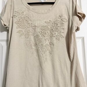 Dressbarn Cream Floral Embroidered Short Sleeve Top